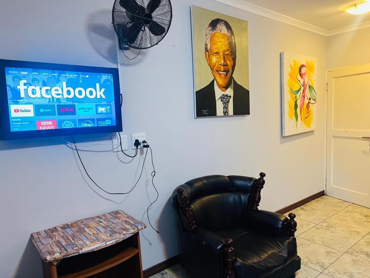 Parow City -Star Legend Lodge Kaapstad Buitenkant foto